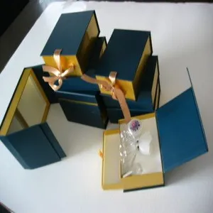 Printing Packaging Cosmetic Box (HF-13040120) Printing Packaging Cosmetic Box (HF-13040120)