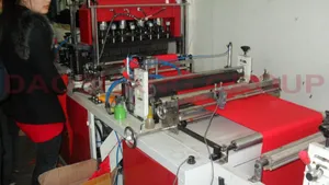 Nonwoven Vest Bag Making Machine (DLB-600/DSB-800) Nonwoven Vest Bag Making Machine (DLB-600/DSB-800)